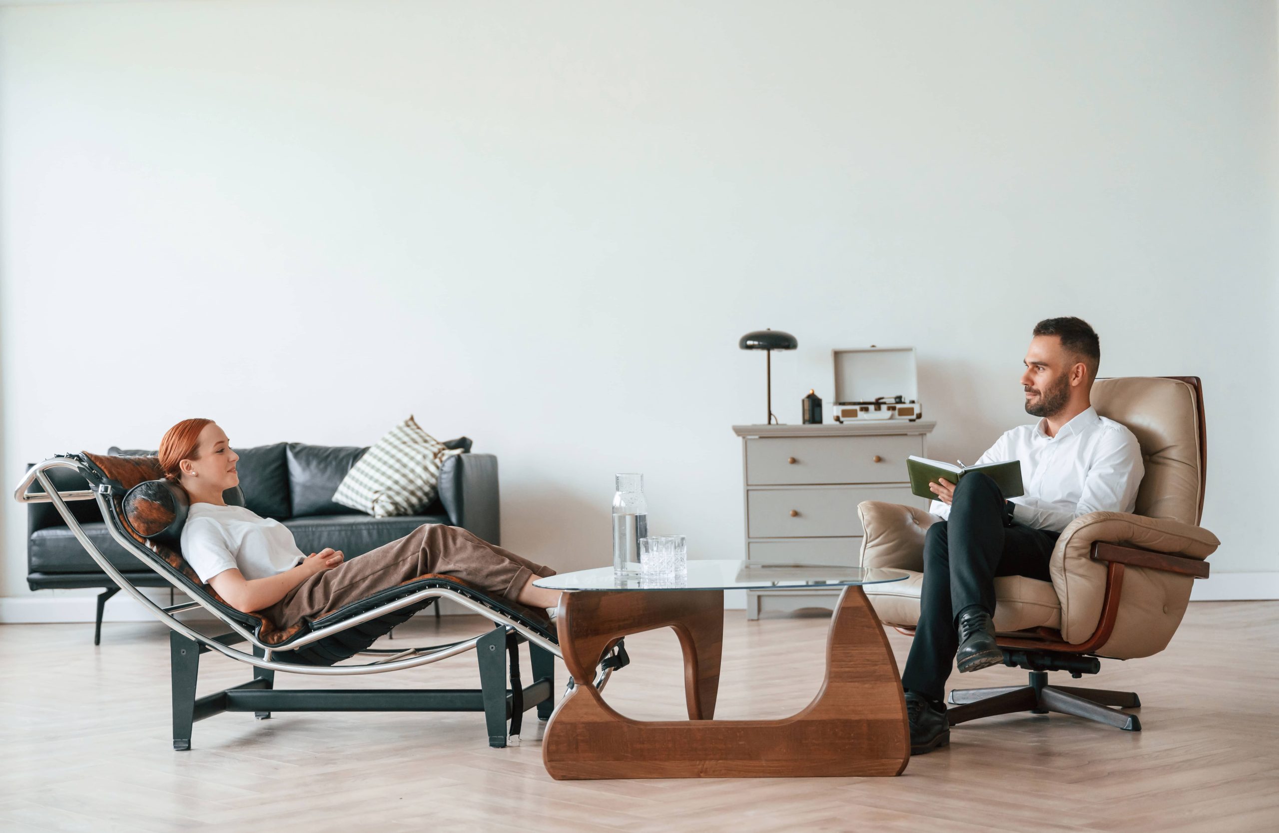 Selecting the Ideal Bookshelf for Your Home
